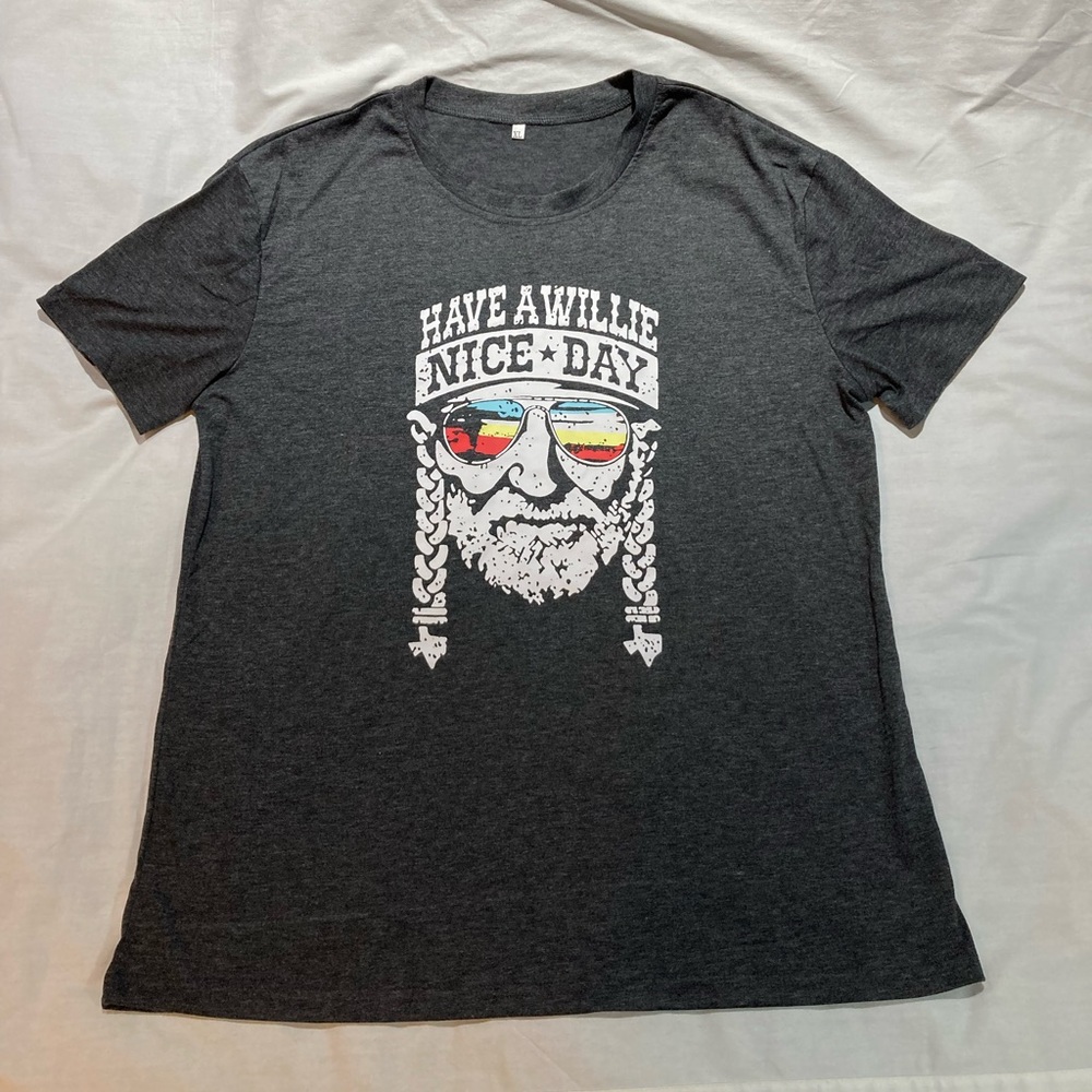 Willie Nelson “Have a Willie Nice Day” T-shirt, Women’s size XL